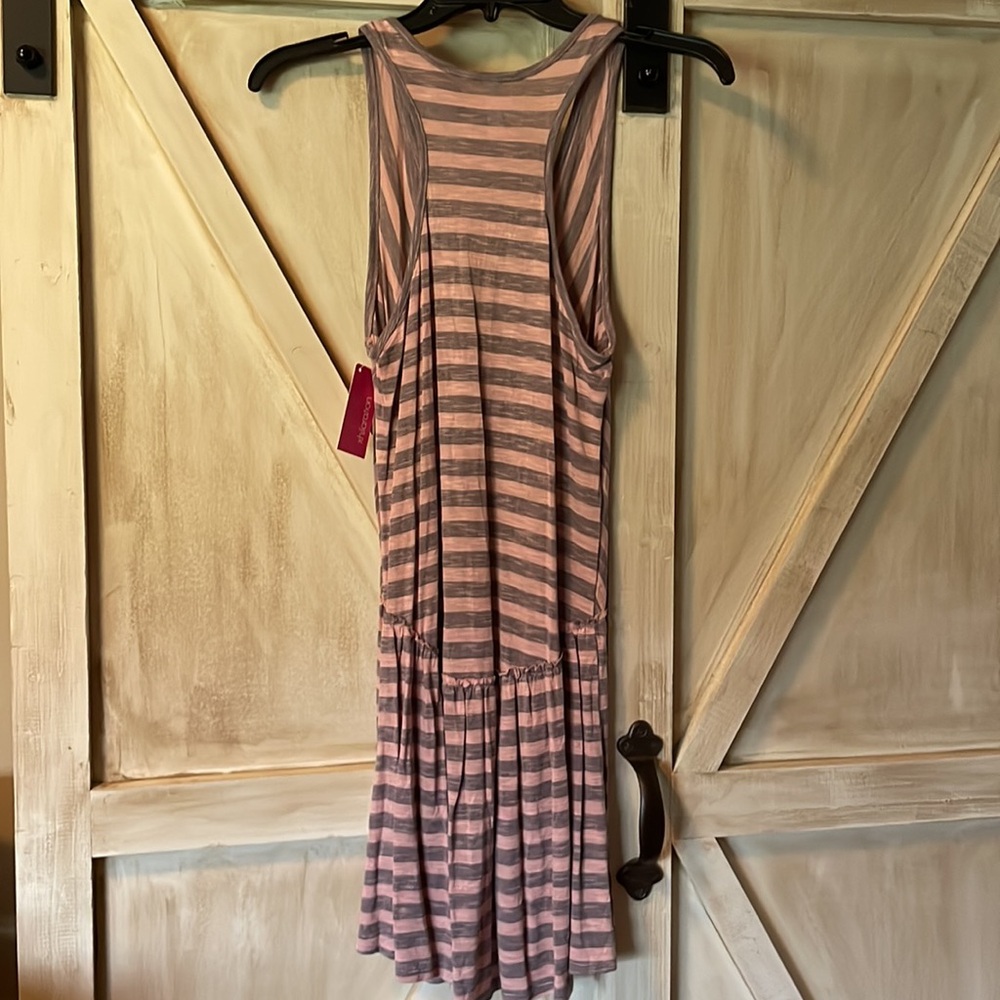 2/$14 Xhiliration AND Mossimo tanks. Pink and Grey. Size Large and Medium. New. - Picture 5 of 15